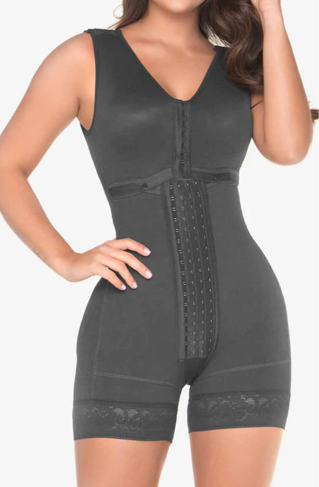 Ref. 019 -FQ102 Faja Corta con Brasier Levanta Cola Postquirúrgica - Fajas Colombianas