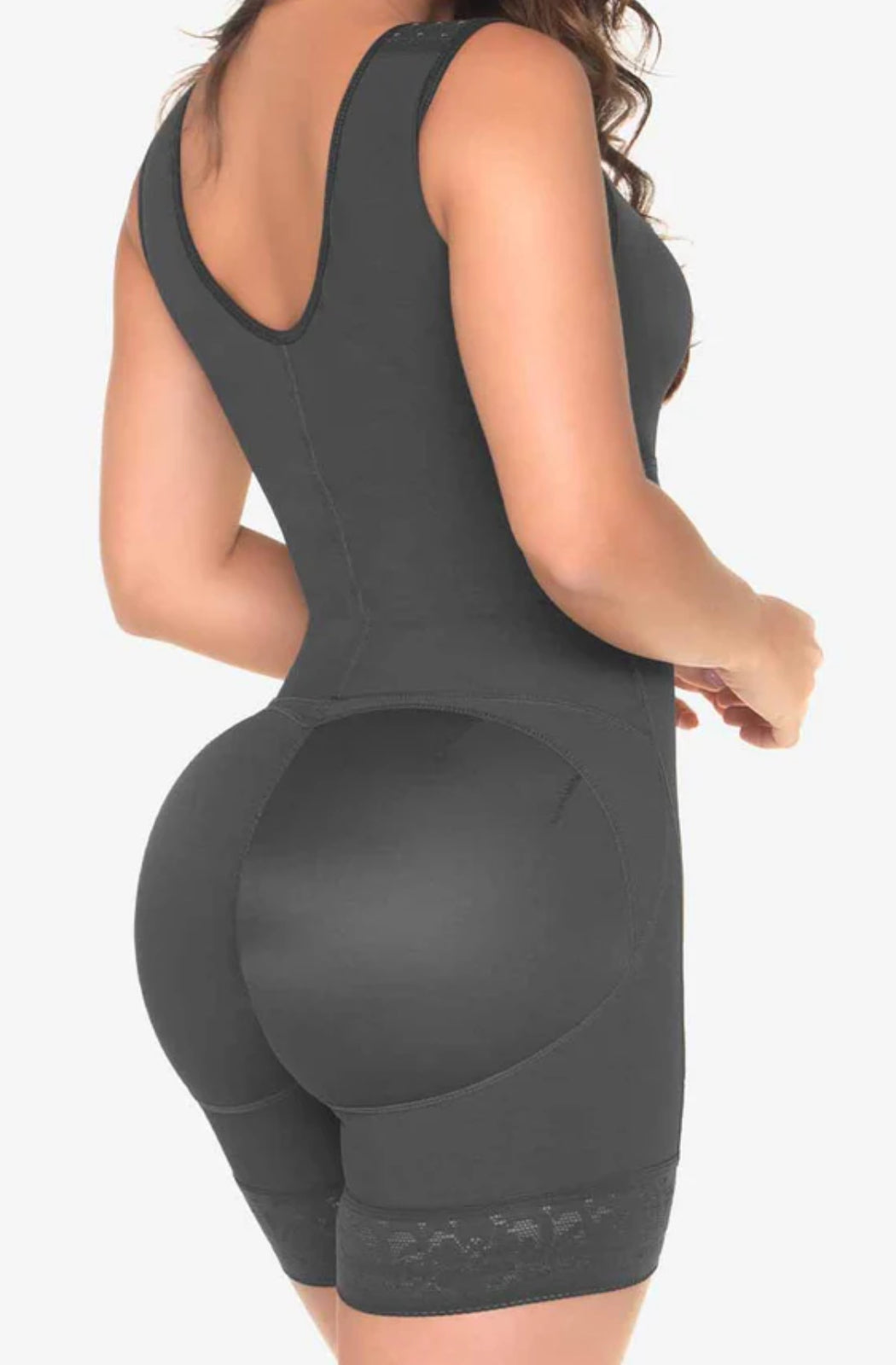 Ref. 019 -FQ102 Faja Corta con Brasier Levanta Cola Postquirúrgica - Fajas Colombianas