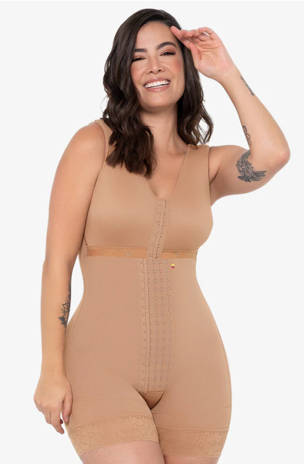 Ref. 019 -FQ102 Faja Corta con Brasier Levanta Cola Postquirúrgica - Fajas Colombianas